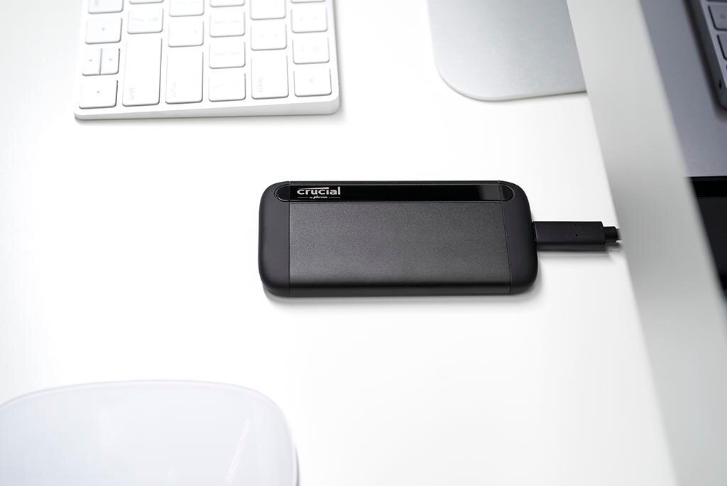 Crucial X8 2TB Portable SSD - Image 2